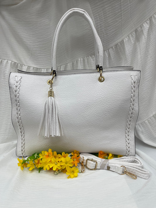 Sac blanc spacieux avec touche bohème - Élégance et praticité