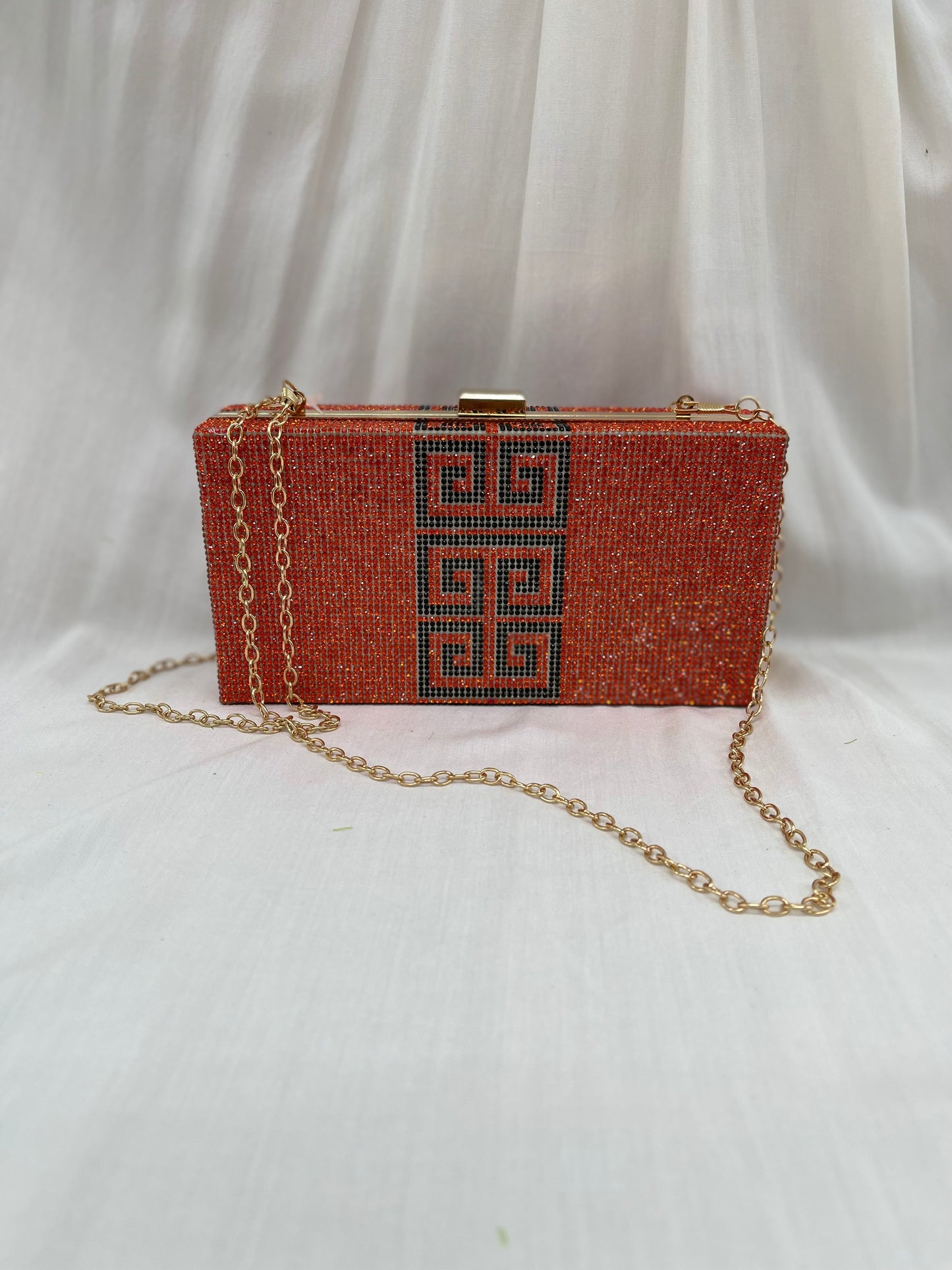 Pochette en cristaux scintillants - Raffinement et éclat