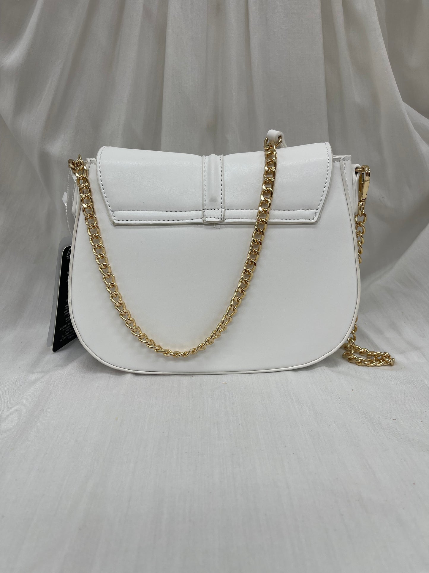 Sac blanc chic avec détails dorés - Style raffiné et moderne