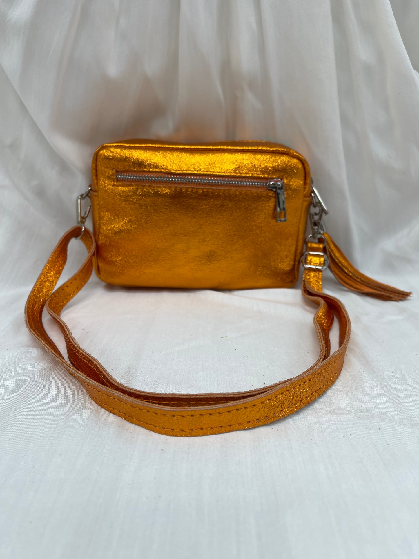 Pochette arc-en-ciel en cuir brillant - Parfaite pour vos soirées