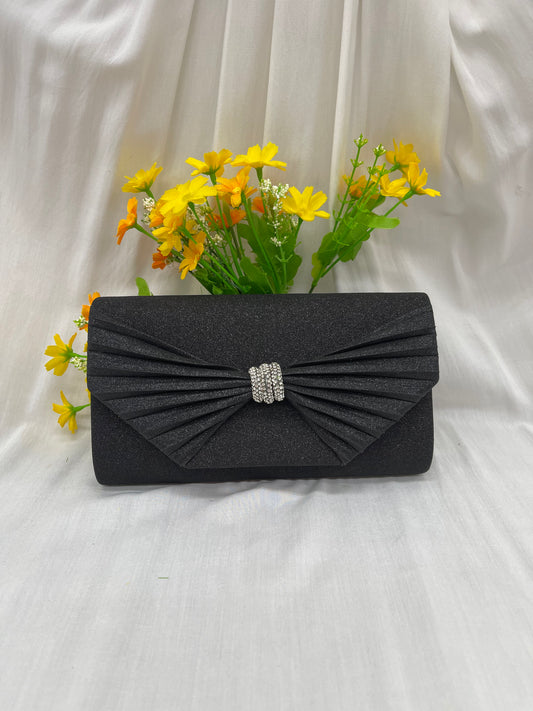 Sac de soirée noir avec noeud plissé - Brillez en toute simplicité