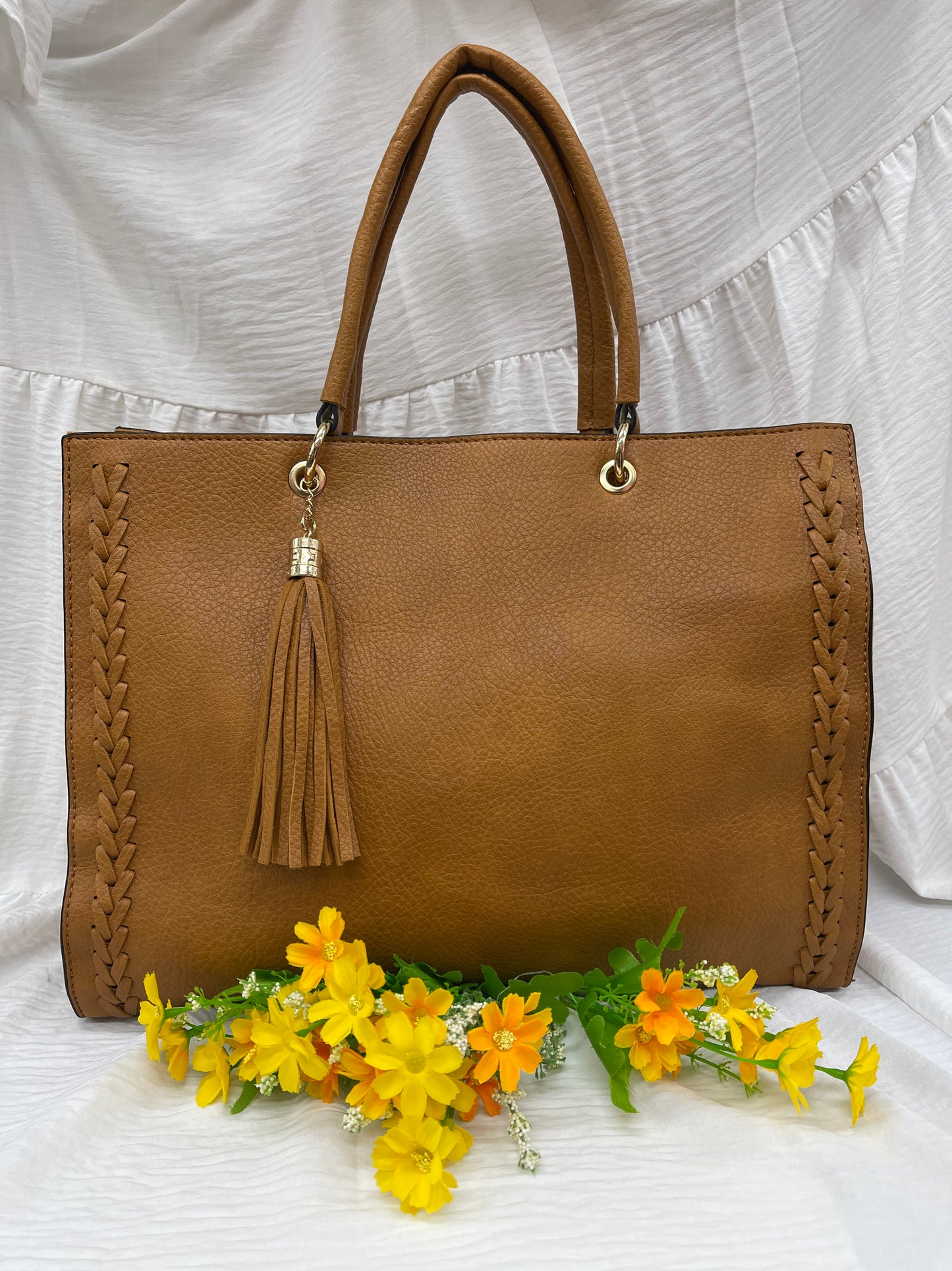 Sac à main camel chic et spacieux - L'élégance au quotidien