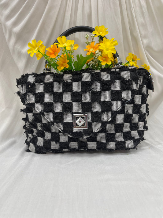 Sac en tissu damier frangé - Un look chic et décalé